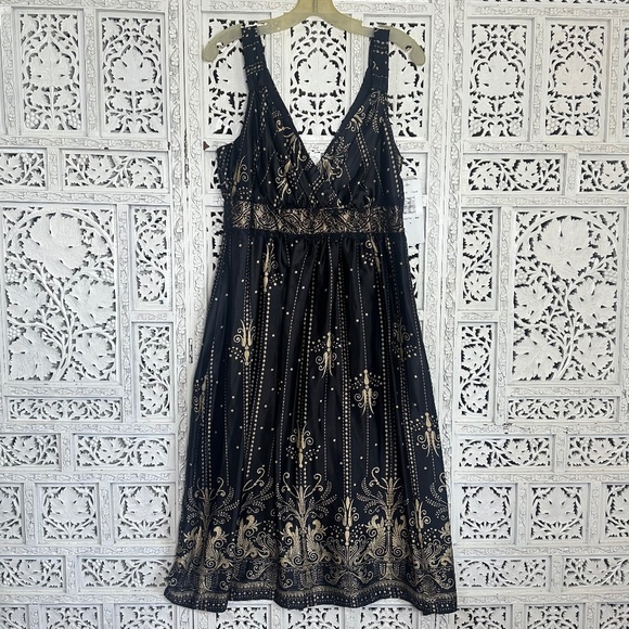 Signature by Robbie Bee Black & Gold Satin Babydoll Faux Wrap V Neck Dress - Picture 2 of 9